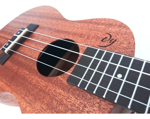 Imagen 9 de 10 de Ukelele Tenor Dy Mahogany Caoba Cuerdas Afinador Correa