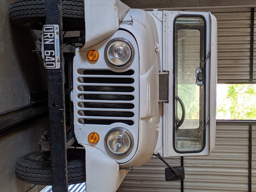 Imagen 3 de 13 de Jeep Ika 1974