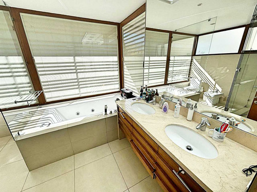Lo Barnechea // Hermosa Casa En Condominio (101550)