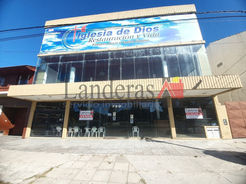 Amplio Local Comercial - 1060m2 Sobre Av. Del Libertador -