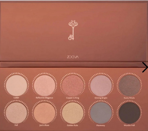  Soeva  Rose Golden.                    Paleta De Sombras 