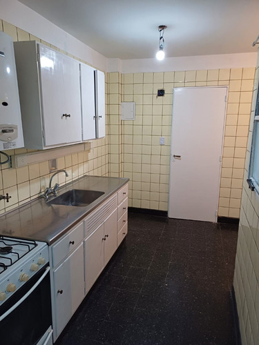 3 Ambientes Con Balcón, Baulera Y Cocina Comedor Caballito Dueño Directo A Metros Del Subte A