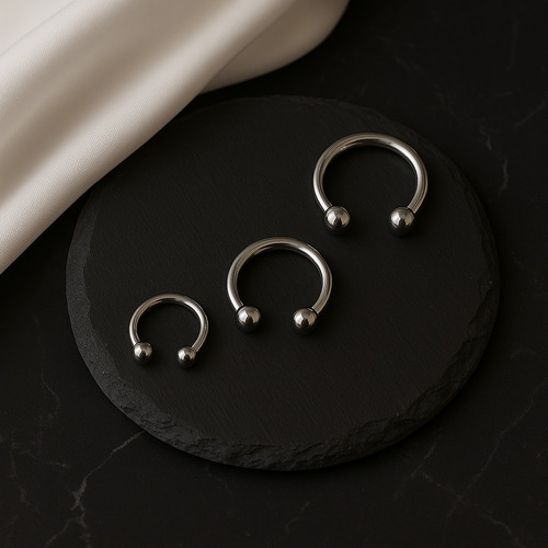 Piercing Ferradura Titânio Orelha Boca E Septo Prateado Cor Prata - 8mm
