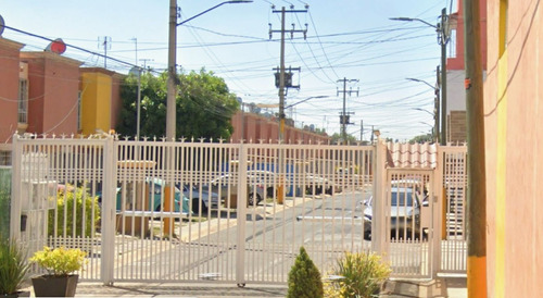 Casa En Remate Bancario- 5ta Cda, Bosques De Los Abedules, Los Héroes Tecámac Cdmx - Jcbb3