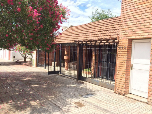 Imagen 1 de 10 de Casa Mas Departamento Venta Alto Alberdi Córdoba