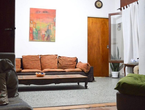 Casa 4 Ambientes Con Cochera