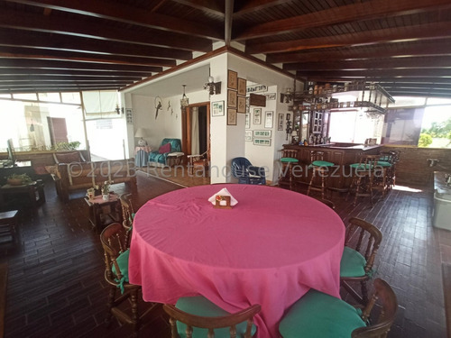Imagen 4 de 16 de Excelente Y Agradable Casa En Venta Los Samanes, Caracas Calle Cerrada Con Acceso Controlado 23-26542