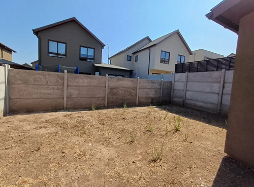 Amplia Casa Nueva En Condominio, 3 Dormitorios 3 Baños