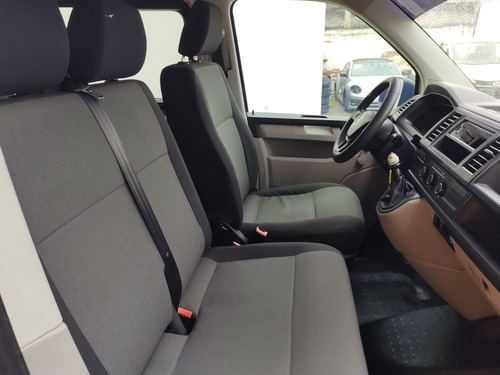 Imagen 12 de 15 de Volkswagen Transporter 2017 2.0 Pasajeros Mt 102 Hp