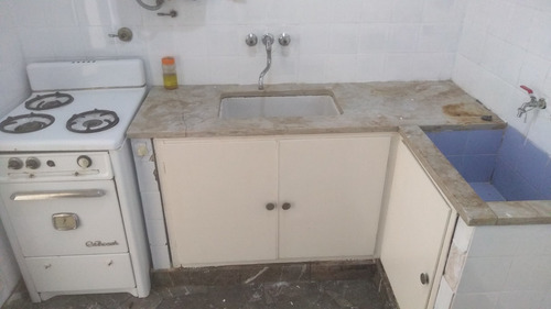 Imagen 6 de 14 de Departamento 3 Ambientes En Planta Baja **muy Bueno**