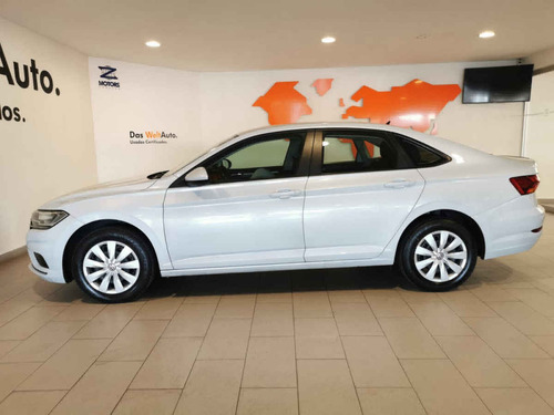 Imagen 13 de 15 de Volkswagen Jetta 2019 4p Trendline L4/1.4/t Man