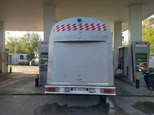 Imagen 3 de 10 de Volvo 380 Cisterna