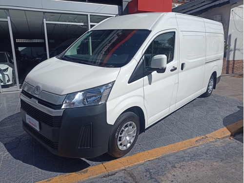 Toyota Hiace 2.8 Tdi Furgón 6at L2h2 3a 5p