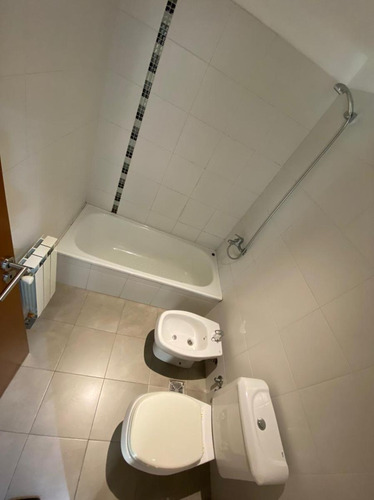 Departamento De 2 Ambientes En Calle 3 E/ 37 Y 38
