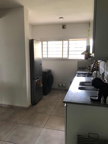 Casa 2 Hab, Garaje Doble Y Amplio Patio Con Pileta