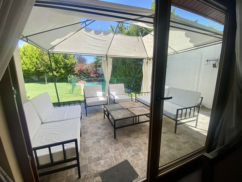 Oferta! Casa En El Carmen De Huechuraba 6d Más Serv.