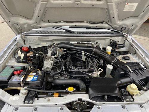 Mitsubishi Pajero TR4 2.0 4x2 Flex Aut. 5p