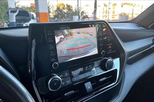 Toyota Highlander 2021