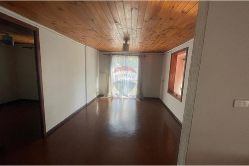 Vive A Solo 2 Cuadras Del Centro De San Vicente.