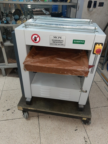 Imagen 3 de 5 de Cepilladora Para Madera 3hp 220v De 40cm Marca Eurostar