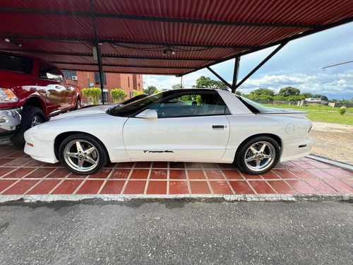 Imagen 7 de 15 de Pontiac Trans-am 1994 V8 Automático Varios Extras