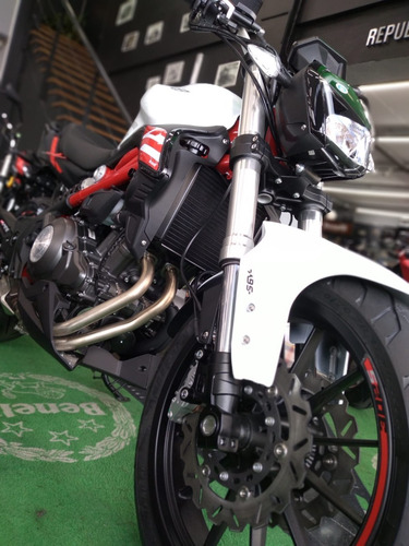 Imagen 14 de 18 de Benelli 302s 2023 -agrobikes- Abs Dohc 8 Valvulas Inyeccion