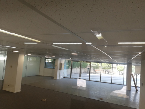 Local Arriendo Rebajado Vitacura Con Luis Pasteur
