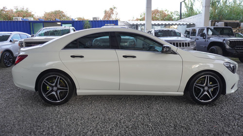 Mercedes-Benz Clase CLA 1.6 200 Cgi Sport At