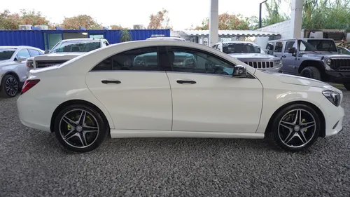 Mercedes-Benz Clase CLA 1.6 200 Cgi Sport At