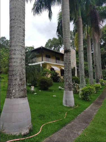 Chácara Com 3 Dormitórios, 1513 M² - Venda Por R$ 1.800.000,00 Ou Aluguel Por R$ 6.000,00/mês - Condomínio Lagoinha - Jacareí/sp - Ch0072