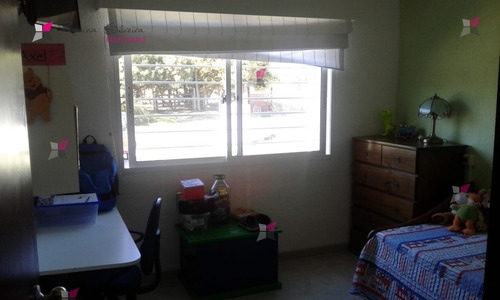 Venta Cómoda Casa En Barrio Jardines De Córdoba - Ref: 8291