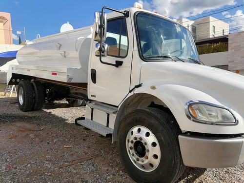 Camion Pipa De Agua De 10,000 Litros 2011 Rabon Thorton