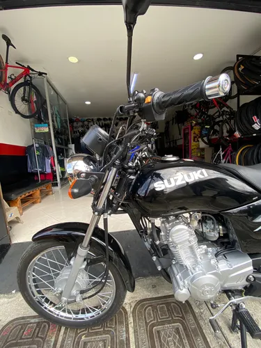 Suzuki Ax4