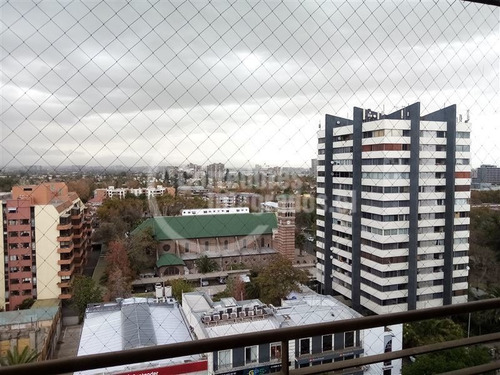 Imagen 6 de 21 de Departamento En Venta De 3 Dorm 2 Baños, Est. Año 2009