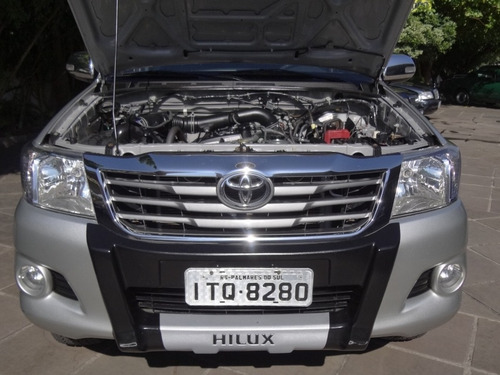 Imagem 2 de 8 de Toyota Hilux Cabine Dupla Srv