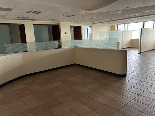 Renta De Oficinas En Lomas Verdes A $300.00 M2, Naucalpan De Juarez, Estado De Mexico.