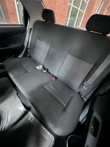 Imagen 8 de 9 de Toyota Etios