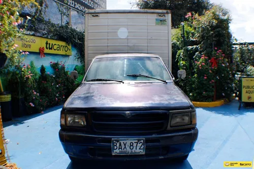Mazda B2000 2.0