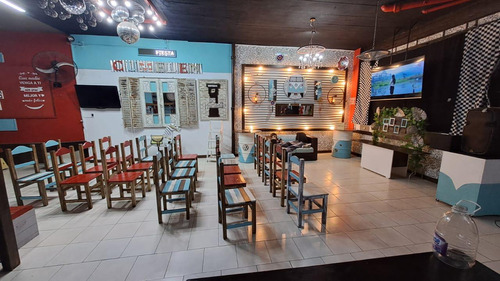 Fondo De Comercio En Venta - Salón De Fiesta - Restaurant - Cocina - 150mts2 - Los Hornos, La Plata