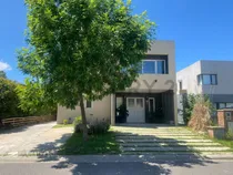 Comprar Alquiler Casa Amoblada 4 Amb Vila Marina 1