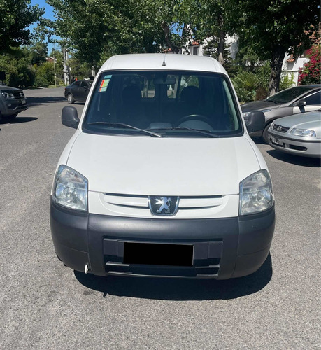 Imagen 3 de 18 de Peugeot Partner 2017 1.6 Hdi Furgon Confort