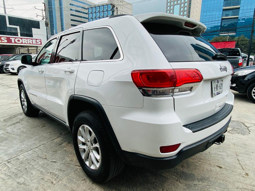 Jeep Grand Cherokee 3.6 Laredo 4x2