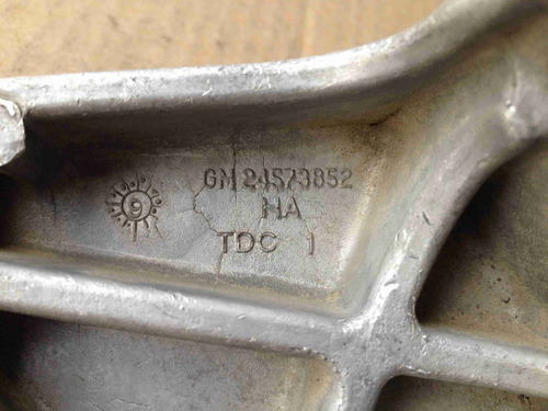 Base Soporte Aluminio Tensor Sunfire 2.4l Gm 24573852 Orig.