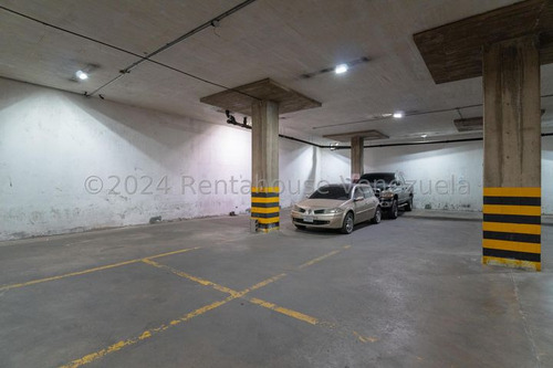 Edificio Comercial En Venta Mls #24-17255
