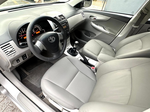 Toyota Corolla 1.8 GLI 16V FLEX 4P MANUAL