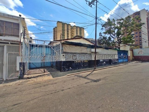 Imagen 15 de 30 de Casas Con Galpones En Venta Zona Centro Barquisimeto #22-21565 Daniela Linarez 0424-5390659