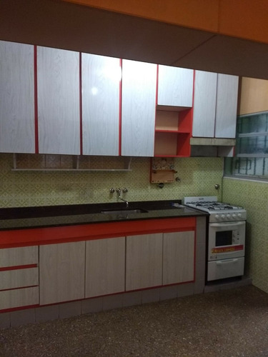 Venta Casa 4 Ambientes Con Parque En San Justo
