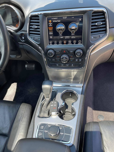 Imagen 13 de 15 de Jeep Grand Cherokee 2018 5.7 Limited Lujo Advance 4x4 At