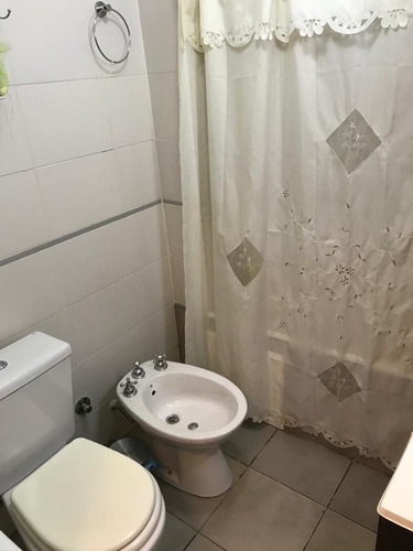 Imagen 10 de 12 de Permuta - Departamento De 2 Ambientes En Venta - Moron Centro