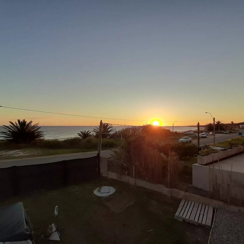 Frente Al Mar